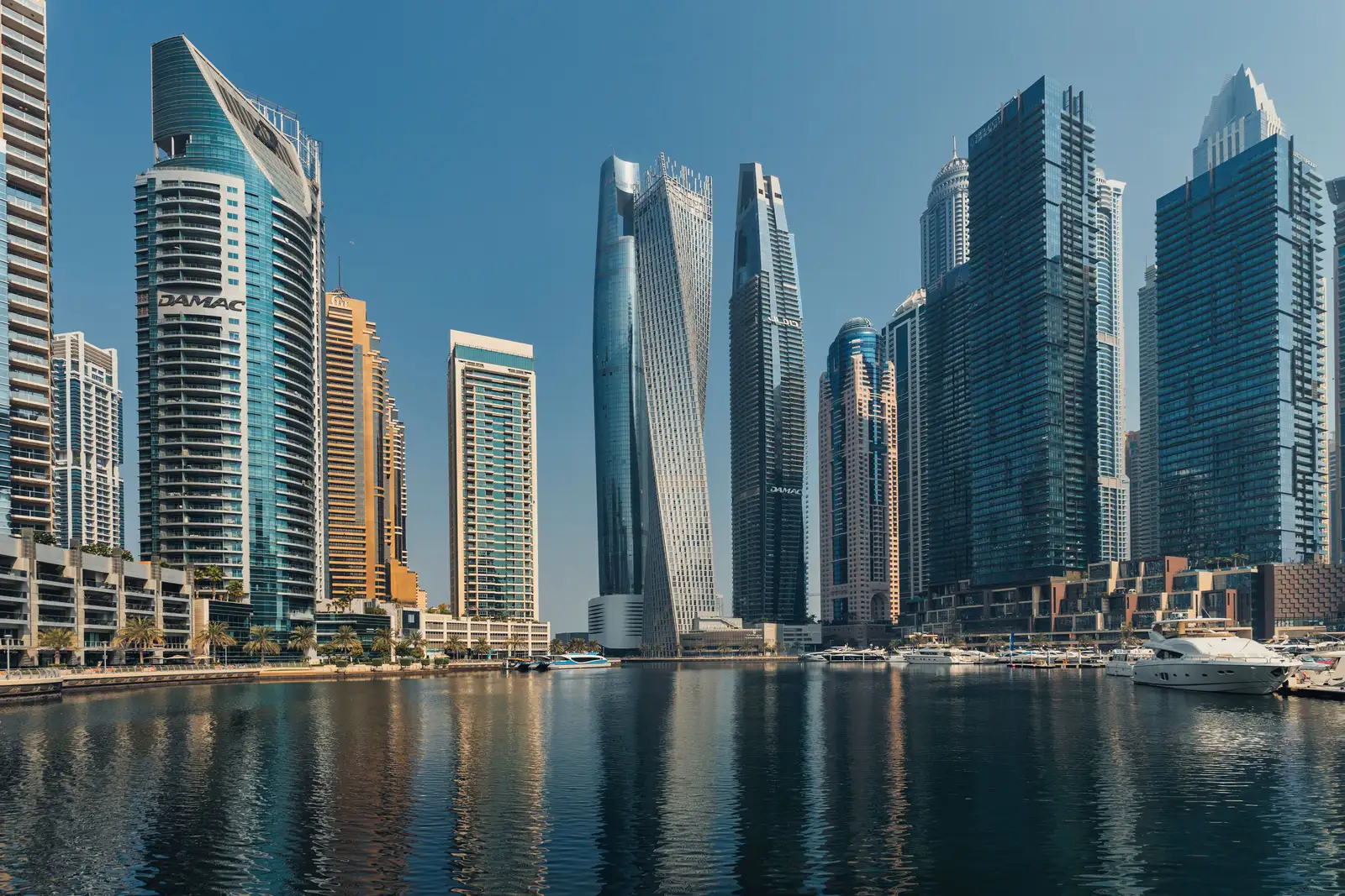 Intérieur d'un studio moderne à Dubaï