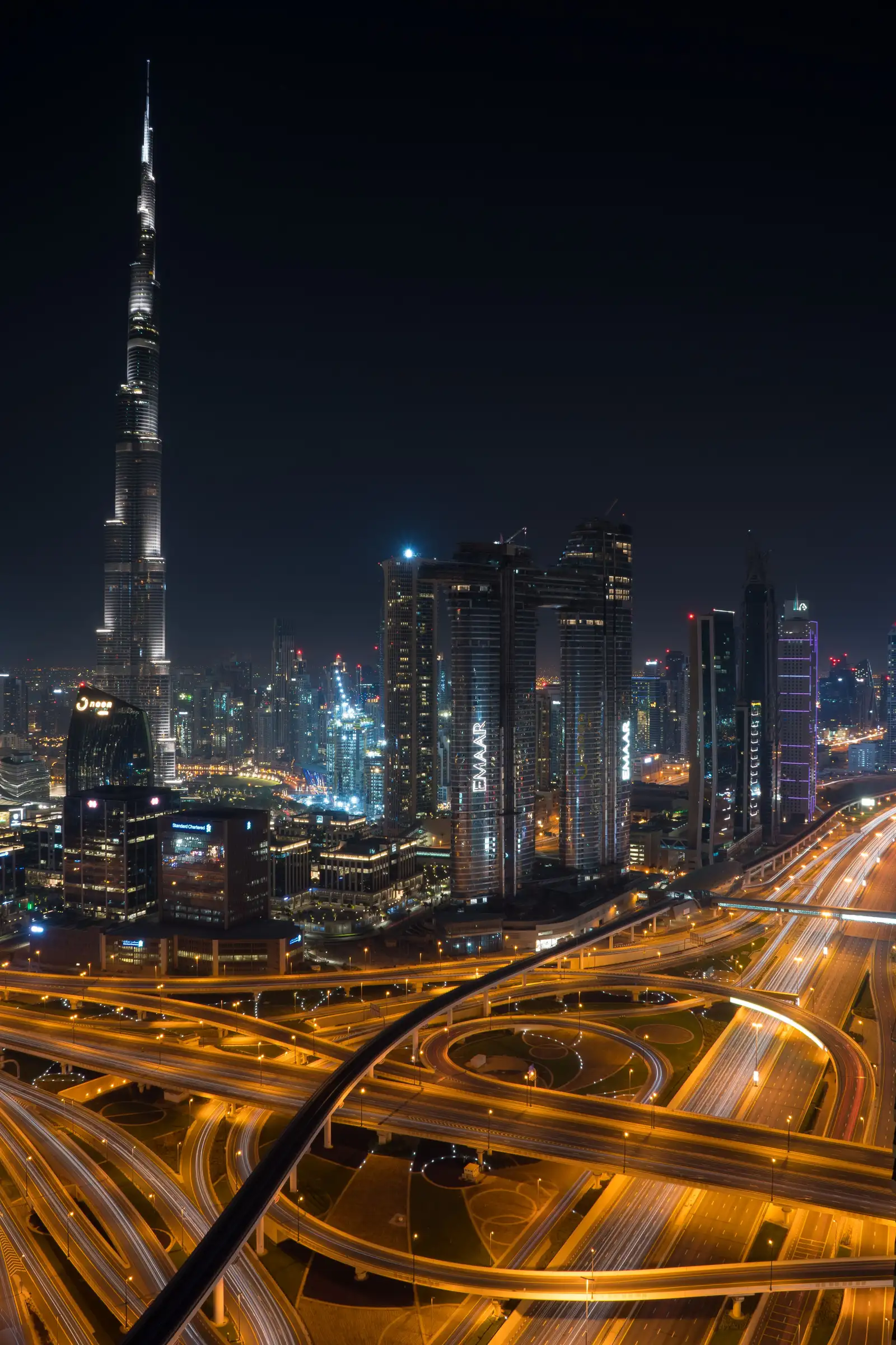 Appartement neuf livré avec cuisine équipée dans une tour récente de Dubaï