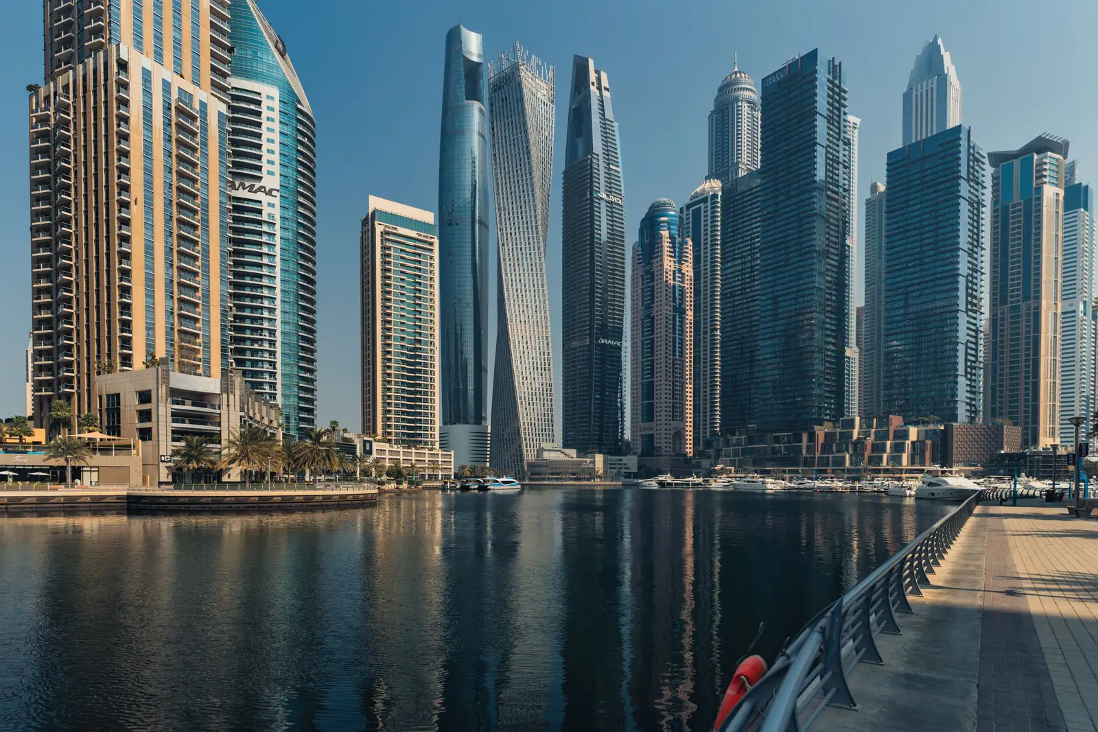 Comparaison de biens immobiliers à Dubaï pour un budget de 200 000 CHF
